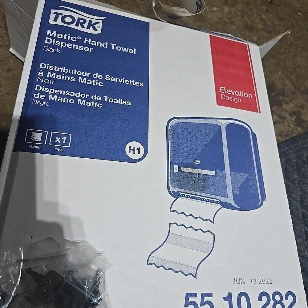 TORK Matic 55 10 282 Elevation H1 Roll Hand Towel Dispenser Black w/ Key